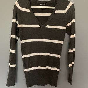 Wet seal long sleeve
